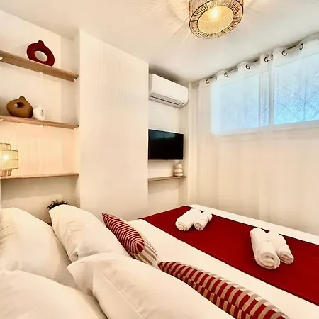 Magnifique T2 - Vue - Parking - Juan-les-pins *