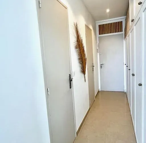 Magnifique T2 - Vue - Parking - Juan-les-pins Daire *