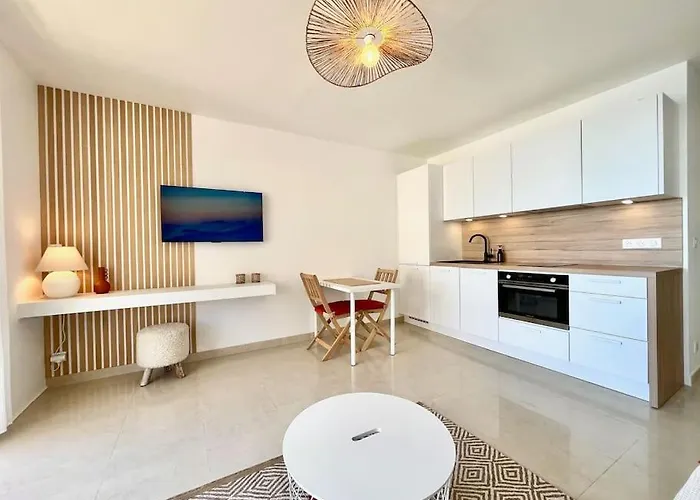 Magnifique T2 - Vue - Parking - Juan-les-pins Daire Antibes