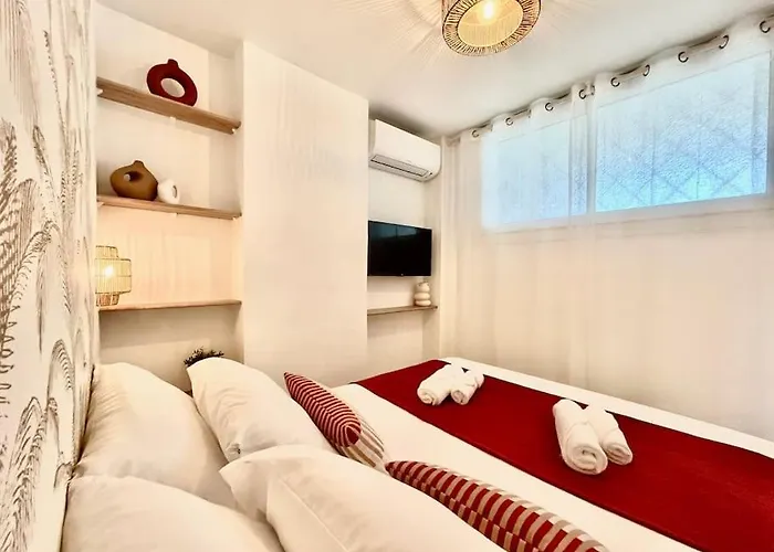 Magnifique T2 - Vue - Parking - Juan-les-pins *